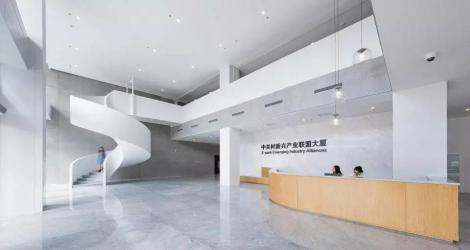 成都海倫天麓銷售中心，東方優(yōu)雅與現(xiàn)代融合的空間縮影！